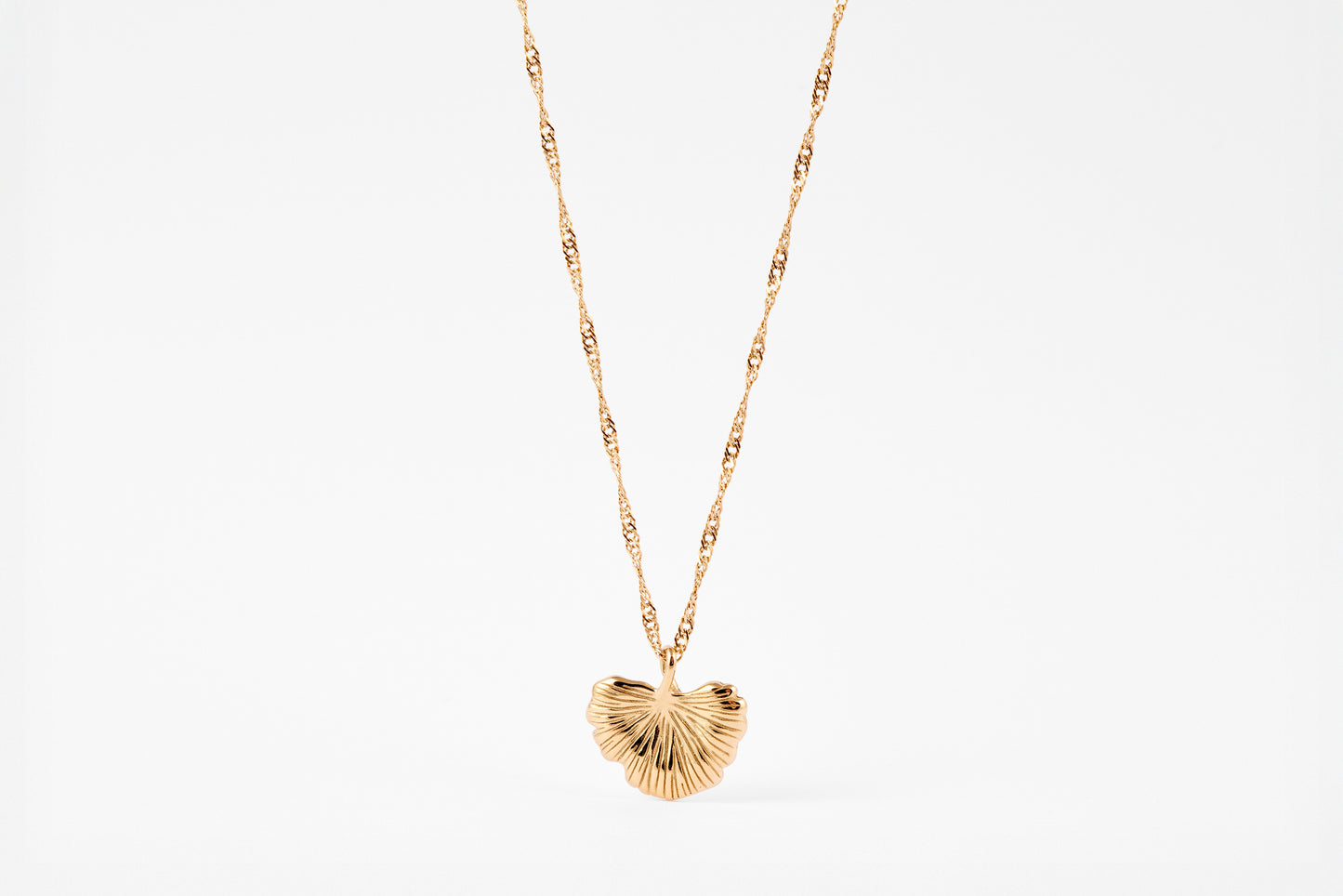 Collar Gaia. Hoja de Ginkgo