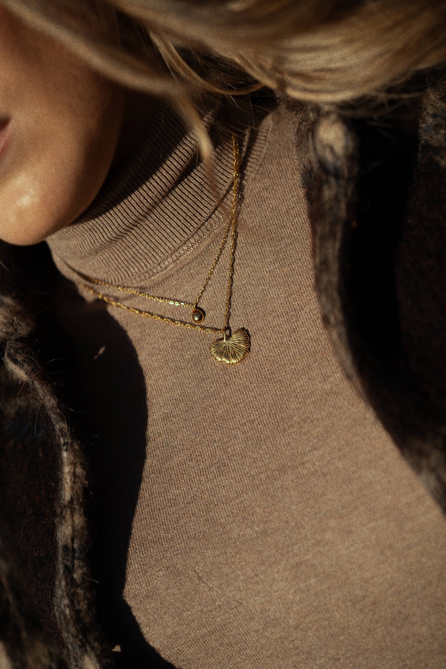 Collar Gaia. Hoja de Ginkgo